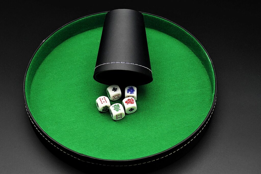 How Online Casinos Are Adapting Features from Video Gaming for a Next-Level Experience